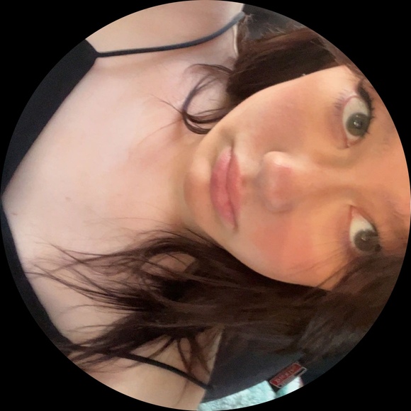 Meet your Posher, Kelsea - Picture 1 of 1